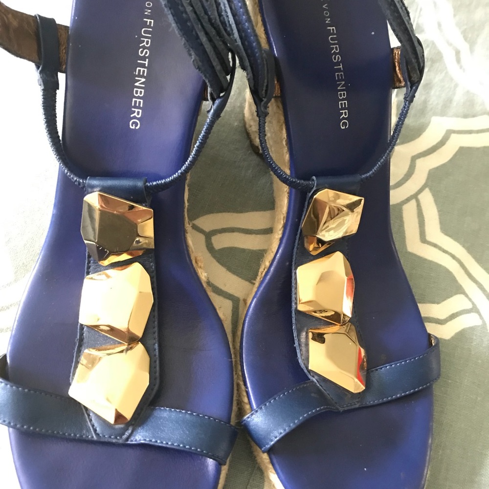 Cute Diane Von Furstenburg 4 inch wedges